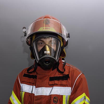 Gemeindebrandmeister mit Atemschutz